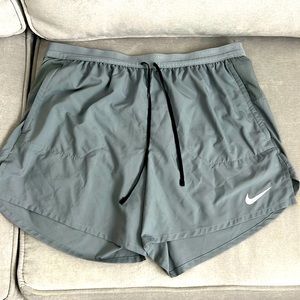 Nike Flex Stride 5” lined running shorts